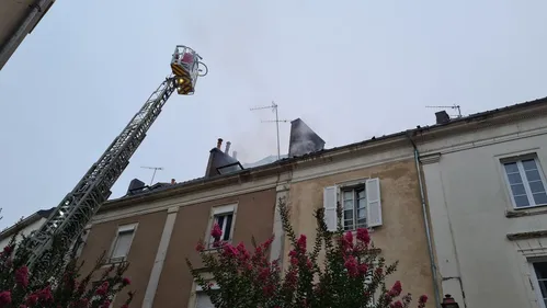 Laval. Un feu violent dans le quartier de la Préfecture